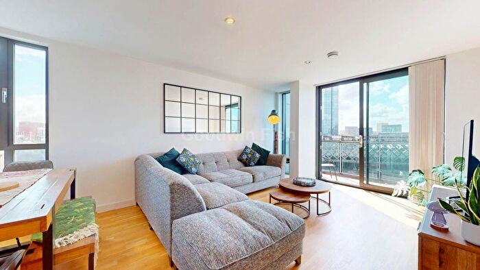 2 Bedroom Flat For Sale In Rice Street, Castlefield, M3