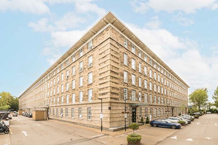 1 Bedroom Flat For Sale In Bromyard Avenue, Acton, W3