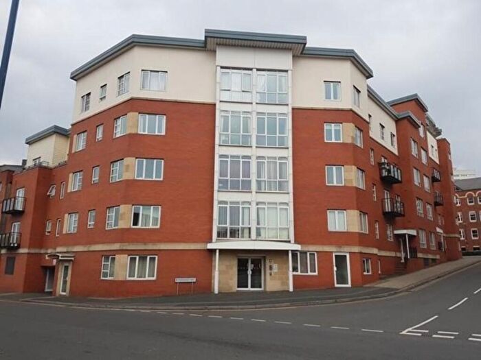 2 Bedroom Apartment To Rent In The Qube, Birmingham, B1