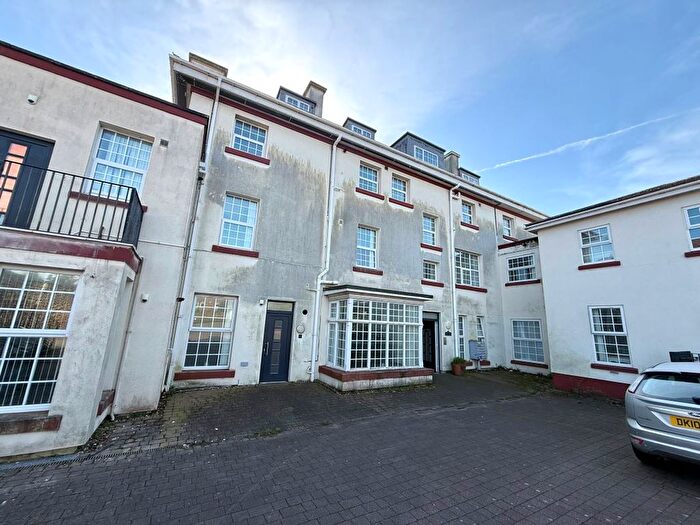 3 Bedroom Flat For Sale In Flat Montpellier Crescent, Wallasey, Merseyside, CH45