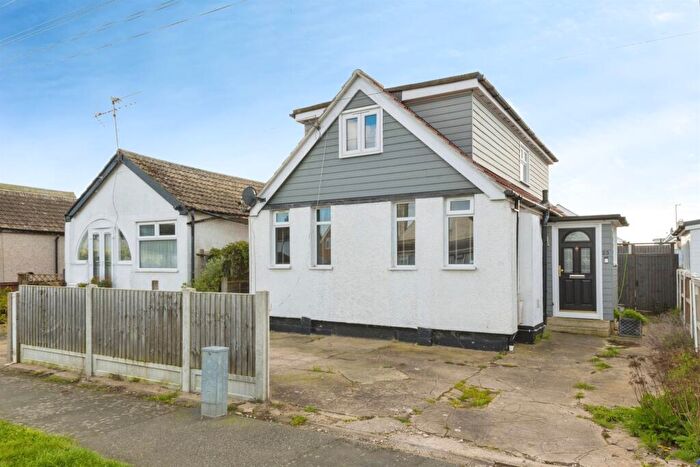 3 Bedroom Detached Bungalow For Sale In Cornflower Road, Jaywick, Clacton-On-Sea, CO15
