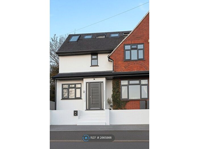 5 Bedroom Semi-detached House To Rent In Primrose Hill, Kings Langley, WD4