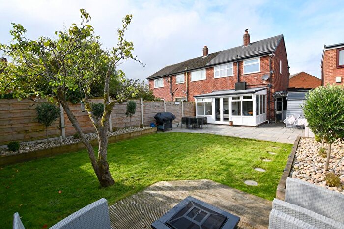 3 Bedroom Semi Detached House For Sale In Frederick Street, Denton, M34