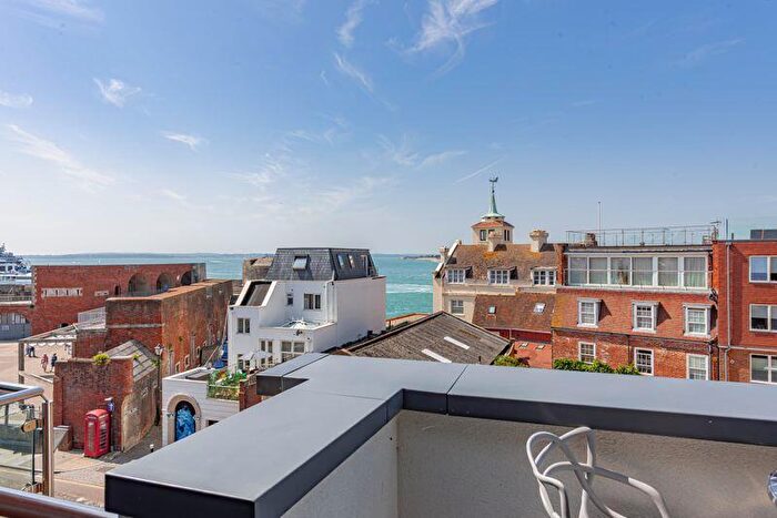 3 Bedroom Town House For Sale In Broad Street, Old Portsmouth, PO1