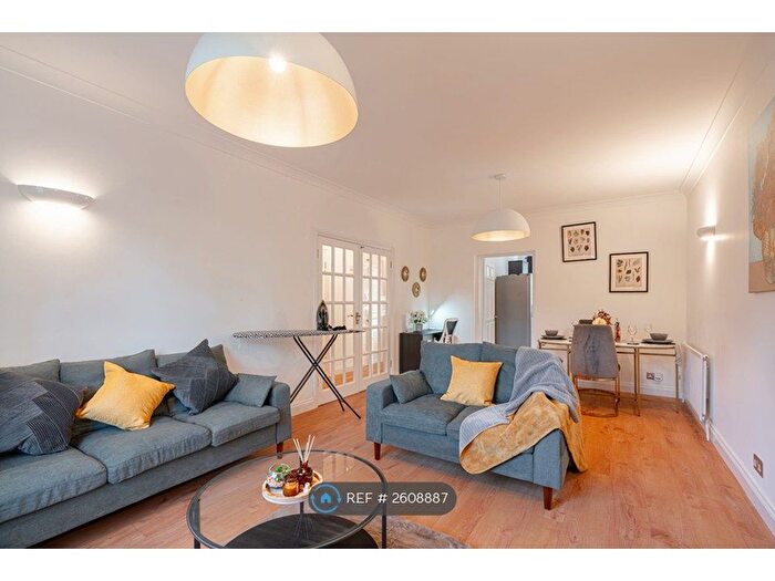 3 Bedroom Terraced House To Rent In Putney Park Lane, Wandsworth, SW15