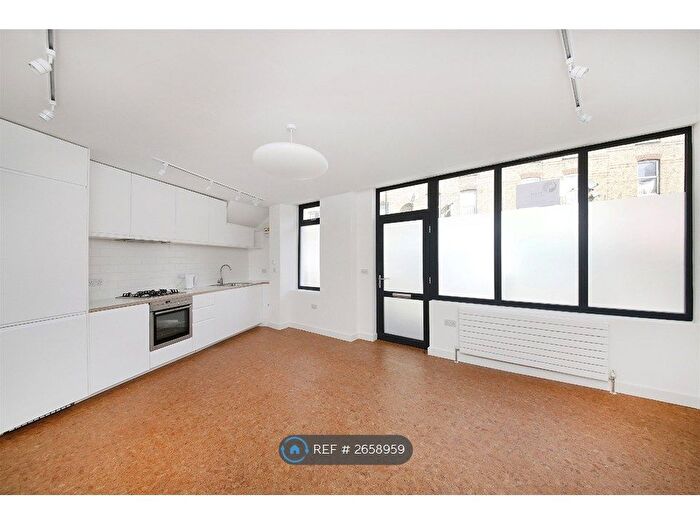 1 Bedroom Flat To Rent In Station Rise, London, SE27