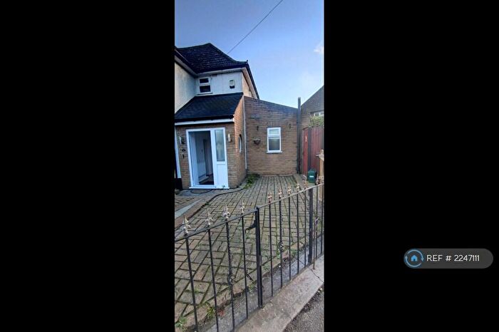 3 Bedroom End Of Terrace House To Rent In The Circle, Tilbury Essex, RM18