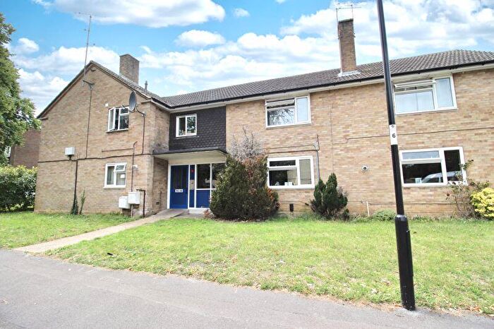 2 Bedroom Flat For Sale In Macarthur Crescent, Bitterne, SO18