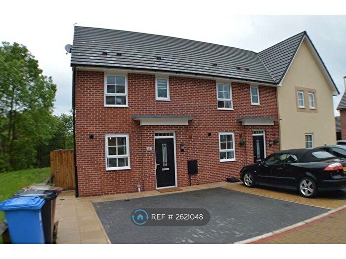 3 Bedroom Semi-Detached House To Rent In Elder Close, Hyde, SK14