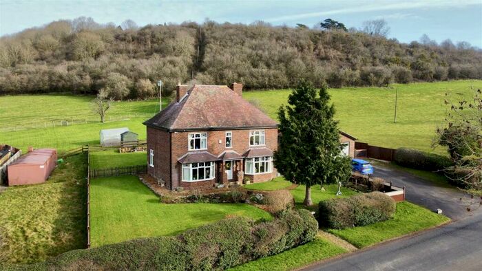 4 Bedroom Detached House For Sale In Corse, Gloucestershire, GL19