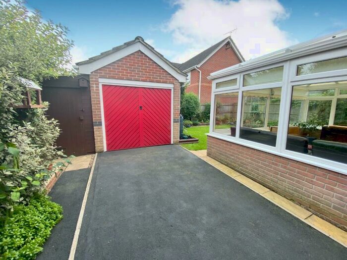 5 Bedroom Detached House For Sale In Clarke Close, Uffculme, Cullompton, Devon, EX15