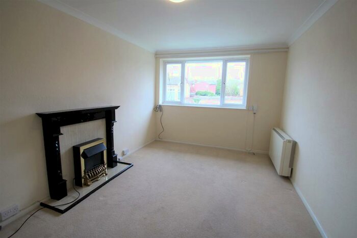 2 Bedroom Maisonette To Rent In Sycamore Drive, Park Street, St. Albans, AL2