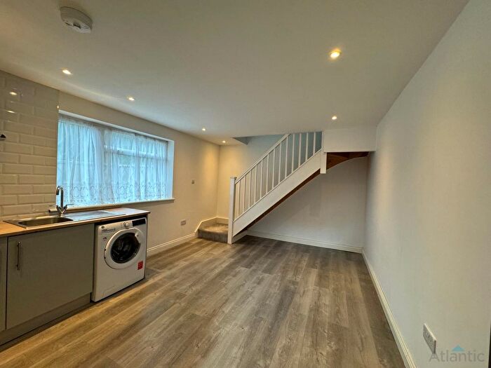 1 Bedroom End Of Terrace House To Rent In Strawberry Fields, Hatfield, AL10