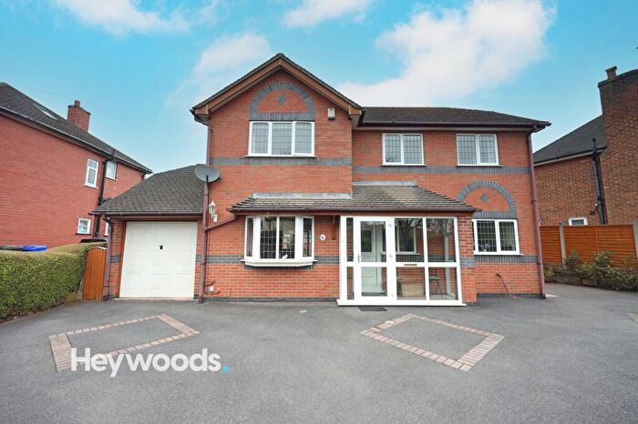 4 Bedroom Detached House For Sale In The Avenue, Hartshill, Stoke On Trent, ST4