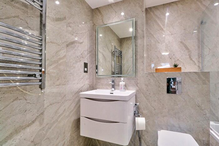 2 Bedroom Apartment To Rent In Greville Road, London, NW6