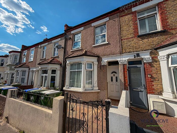 3 Bedroom Terraced House For Sale In Horsa Road, Erith, DA8