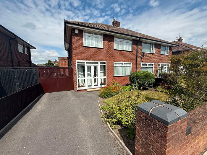 3 Bedroom Semi-Detached House For Sale In Aintree Lane, Aintree, L10