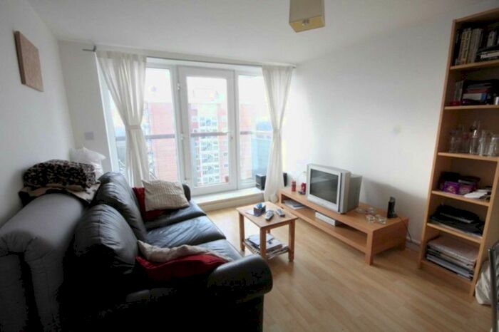 1 Bedroom Flat To Rent In Lakeside Rise, Manchester, M9