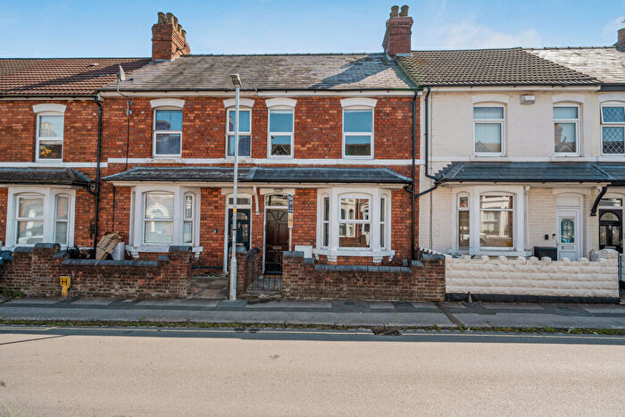 3 Bedroom Terraced House For Sale In Kent Road, Kingshill, Swindon, SN1