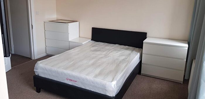 4 Bedroom Terraced House For Sale In Earlsdon Avenue North, Coventry, CV5