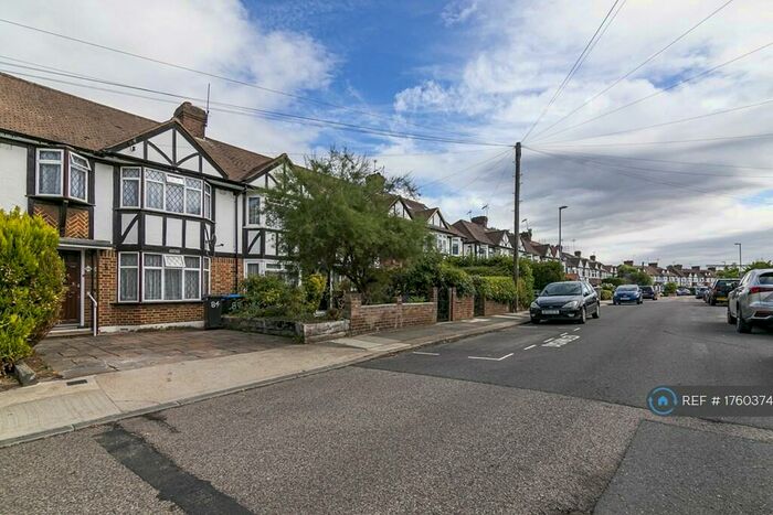 3 Bedroom Terraced House To Rent In Cardinal Avenue, Kingston Upon Thames, KT2