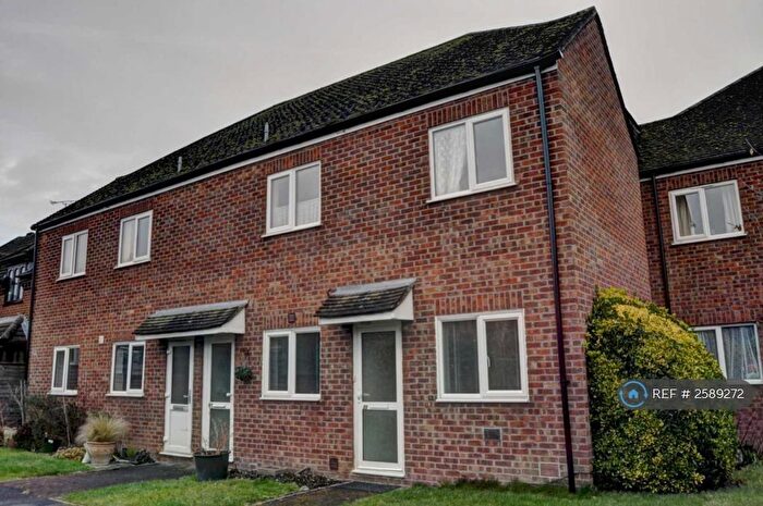 2 Bedroom Flat To Rent In Primrose Lea, Marlow, SL7