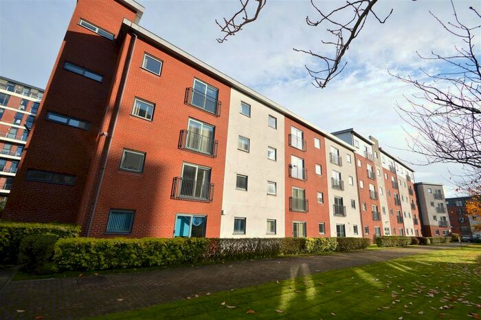 2 Bedroom Flat To Rent In Slater House, Lamba Court, Everard Street, Salford, M5
