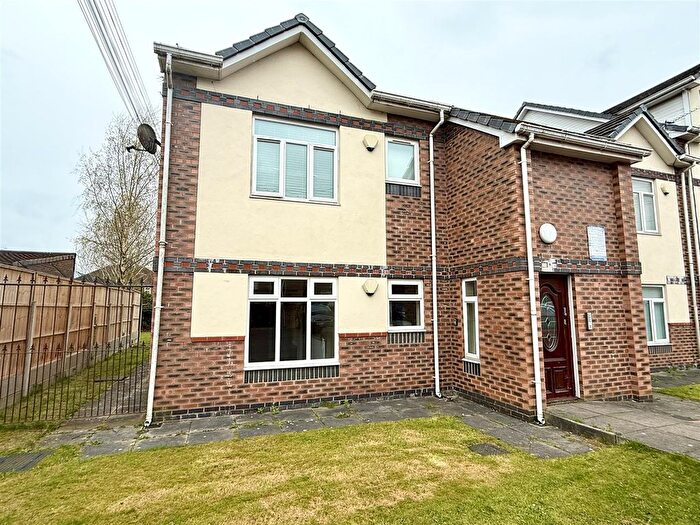 2 Bedroom Flat For Sale In Pilch Lane, Liverpool, L14