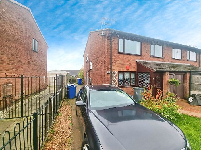 2 Bedroom Flat To Rent In Amison Street, Stoke-On-Trent, Staffordshire, ST3