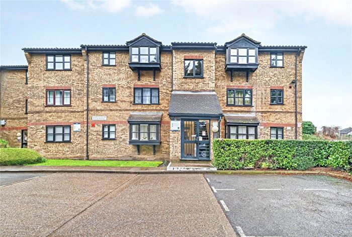 1 Bedroom Flat For Sale In Yunus Khan Close, Walthamstow, London, E17