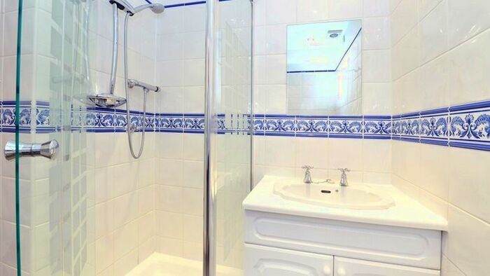 1 Bedroom Flat To Rent In Waverton Street, Mayfair, London, W1J