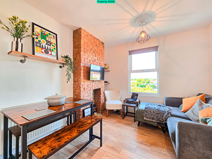 2 Bedroom Flat To Rent In Blanmerle Road, London, SE9