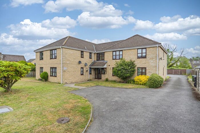 2 Bedroom Flat For Sale In Oak Way, South Cerney, GL7