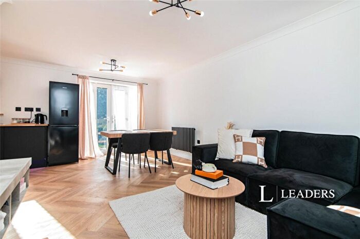 2 Bedroom Flat To Rent In Greenholm Road, Birmingham, West Midlands, B44