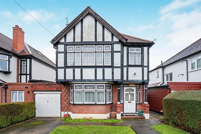 3 Bedroom Detached House For Sale In Norval Road, Wembley, HA0