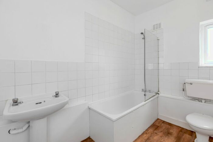 5 Bedroom Terraced House To Rent In Mount Terrace, Whitechapel, London, E1
