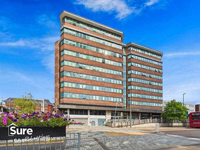 2 Bedroom Flat To Rent In Hamilton House, Marlowes, Hemel Hempstead, Hertfordshire, HP1