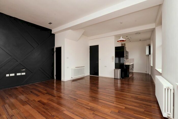 2 Bedroom Flat To Rent In Llandaff Road, Canton, Cardiff, CF11