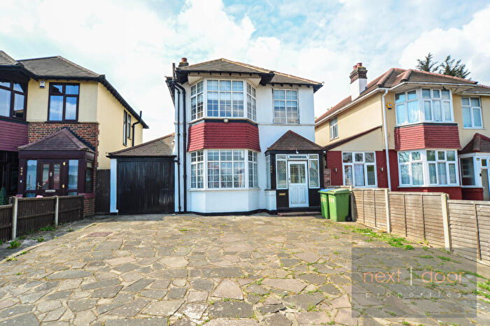 3 Bedroom Detached House For Sale In Sidcup Road, Eltham, SE9