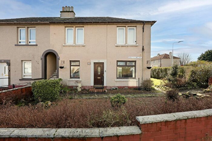 2 Bedroom Flat For Sale In Strathkinnes Road, Kirkcaldy, KY2