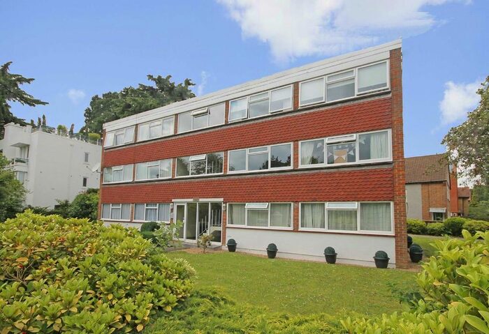 2 Bedroom Flat To Rent In Wellesley Road, Twickenham, TW2