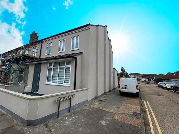 5 Bedroom Property To Rent In Whitehall Road, Grays, RM17