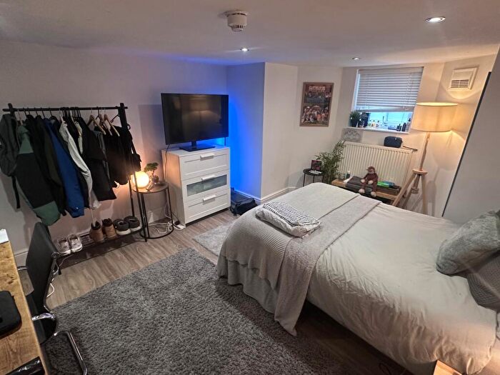 5 Bedroom Flat To Rent In Bed, Talbot St, Nottingham, NG1