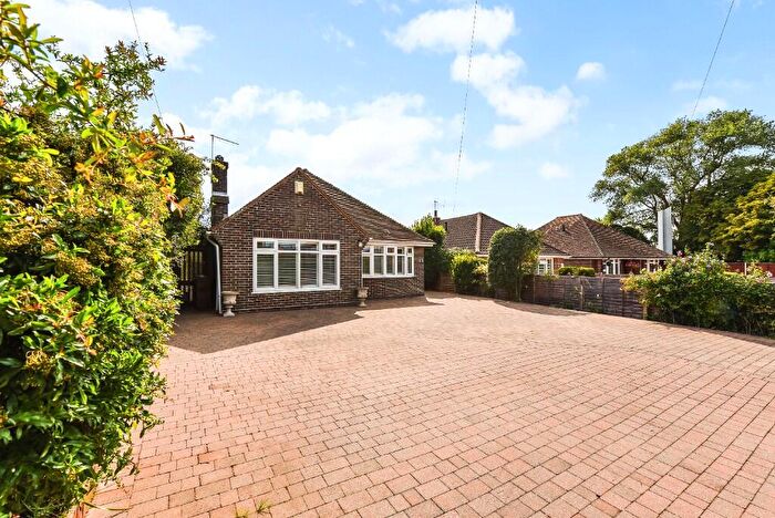 3 Bedroom Detached House For Sale In Gossamer Lane, Aldwick, Bognor Regis, West Sussex, PO21