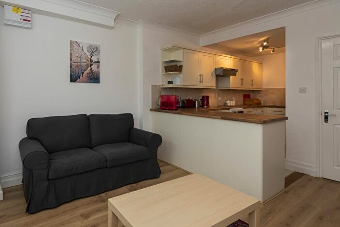 1 Bedroom Flat To Rent In Granada Road, Southsea, PO4