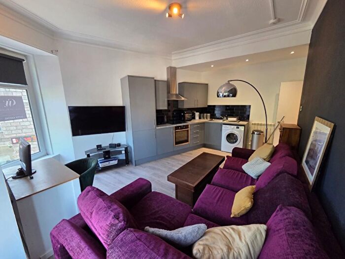 2 Bedroom Flat To Rent In George Street, City Centre, Aberdeen, AB25