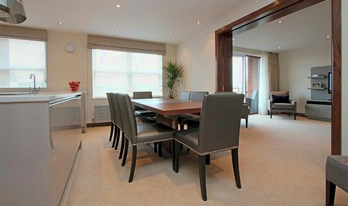 2 Bedroom Flat To Rent In Ennismore Gardens, London, SW7
