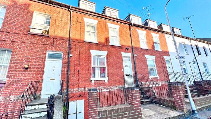 1 Bedroom Maisonette To Rent In Zinzan Street, Reading, Berkshire, RG1