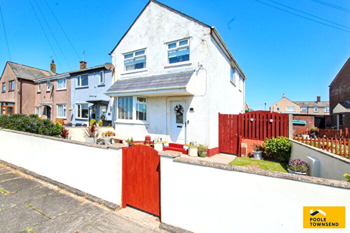 3 Bedroom End Of Terrace House For Sale In Himalaya Avenue, Walney, Barrow-in-furness, LA14