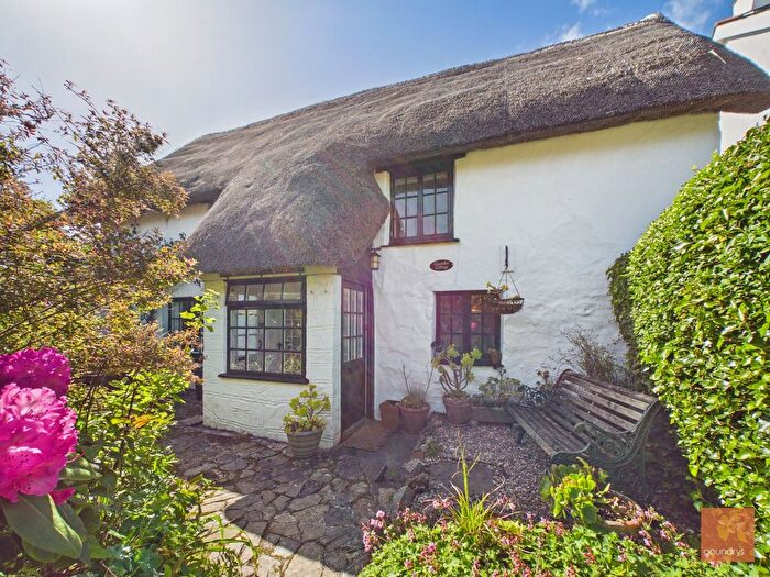 2 Bedroom Cottage For Sale In Goonvrea Road, St. Agnes, TR5